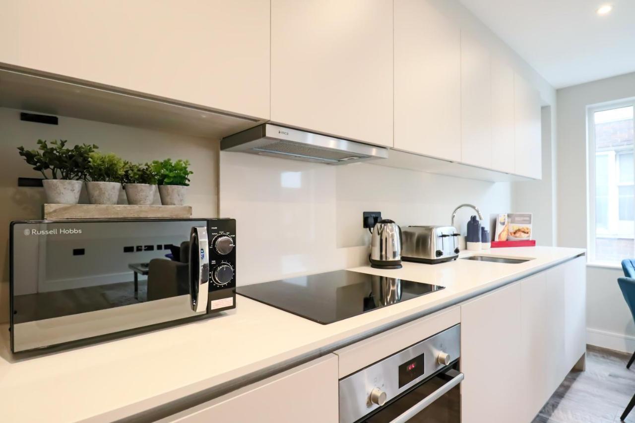 Portfolio Apartments - Welwyn Town Centre Вэлвин Гарден Сити Экстерьер фото