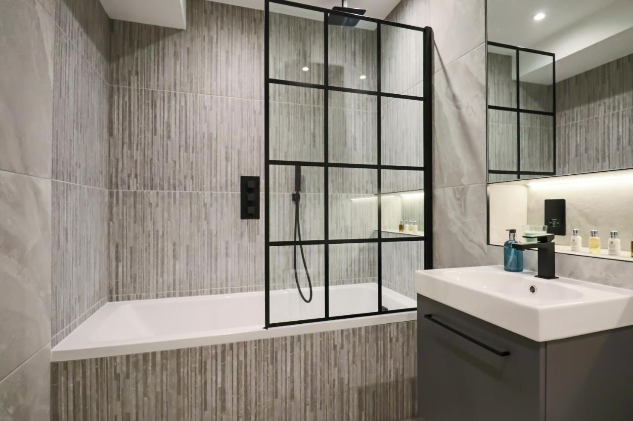 Portfolio Apartments - Welwyn Town Centre Вэлвин Гарден Сити Экстерьер фото