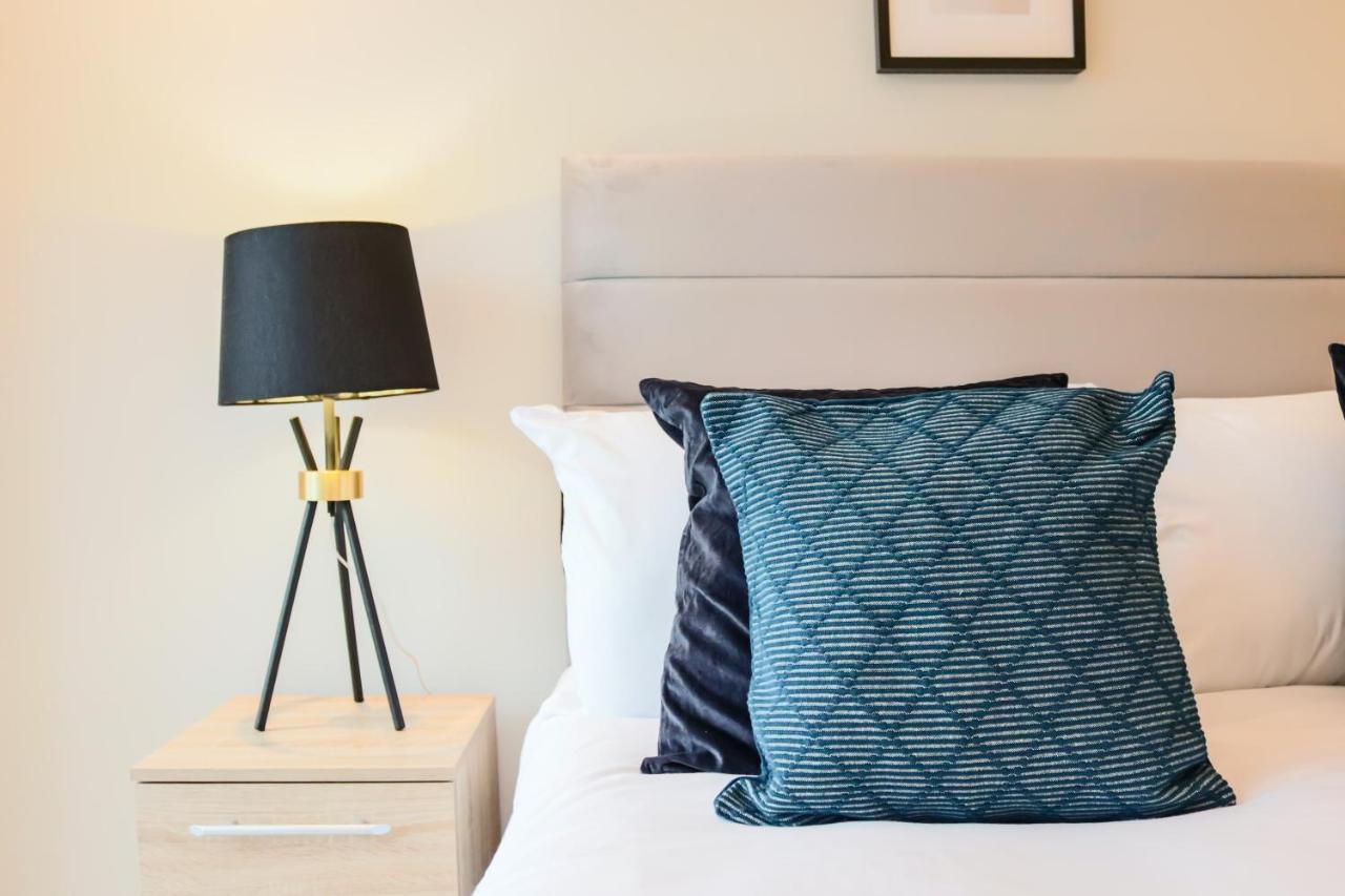 Portfolio Apartments - Welwyn Town Centre Вэлвин Гарден Сити Экстерьер фото
