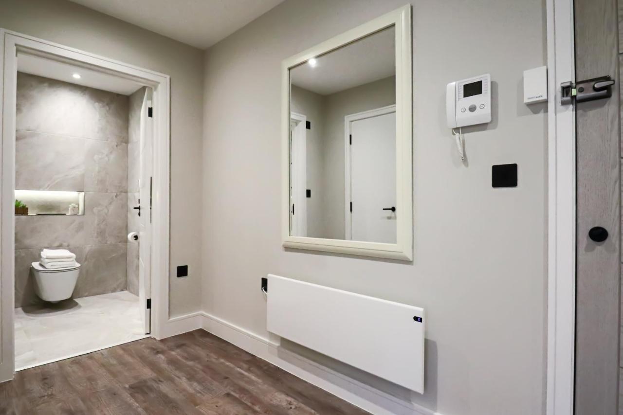 Portfolio Apartments - Welwyn Town Centre Вэлвин Гарден Сити Экстерьер фото