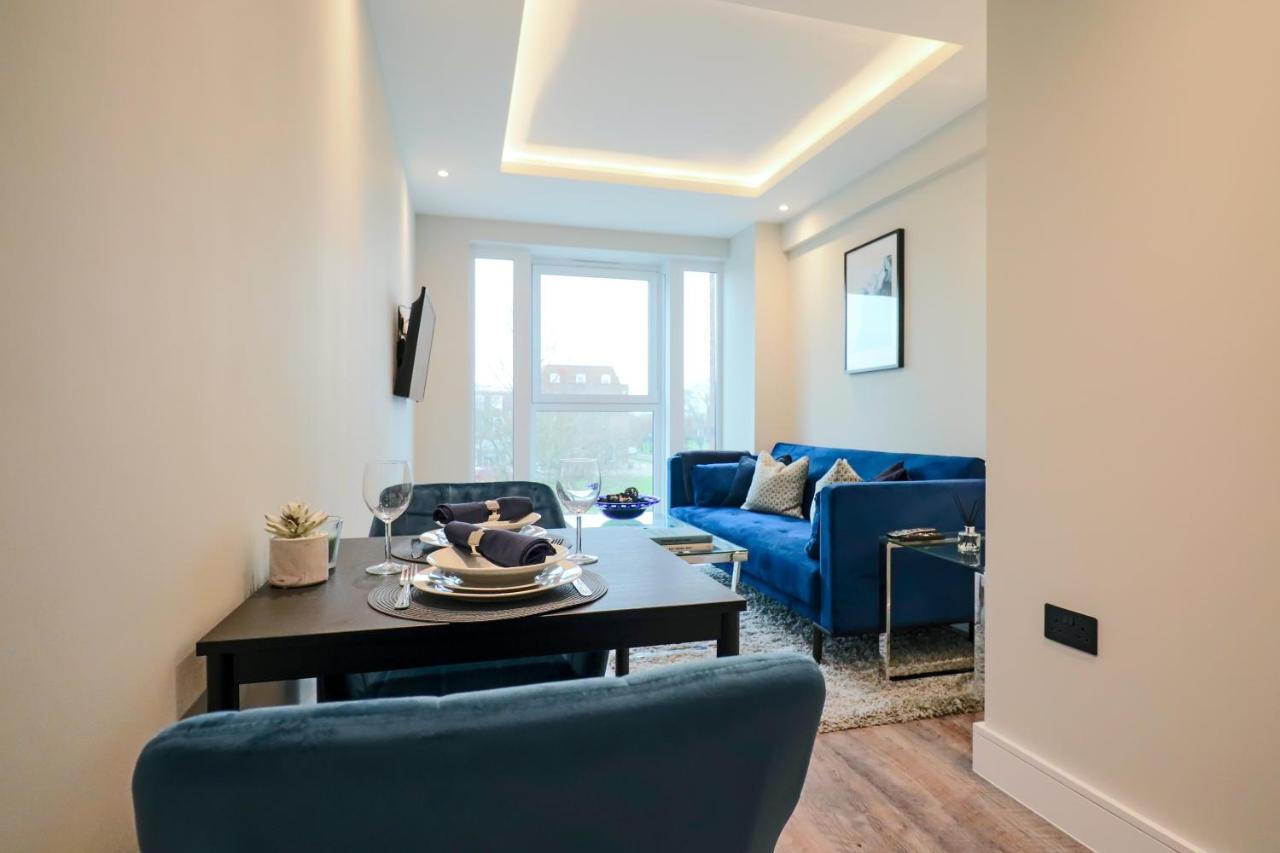 Portfolio Apartments - Welwyn Town Centre Вэлвин Гарден Сити Экстерьер фото