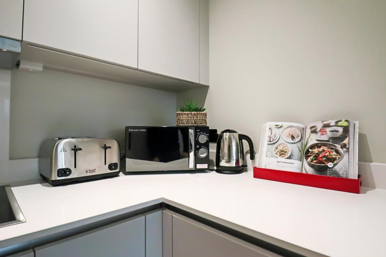 Portfolio Apartments - Welwyn Town Centre Вэлвин Гарден Сити Экстерьер фото