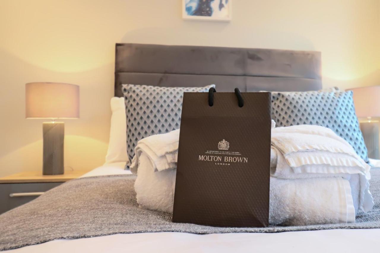Portfolio Apartments - Welwyn Town Centre Вэлвин Гарден Сити Экстерьер фото