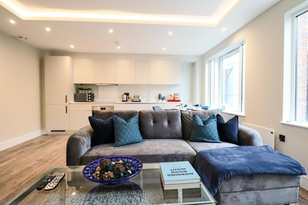 Portfolio Apartments - Welwyn Town Centre Вэлвин Гарден Сити Экстерьер фото