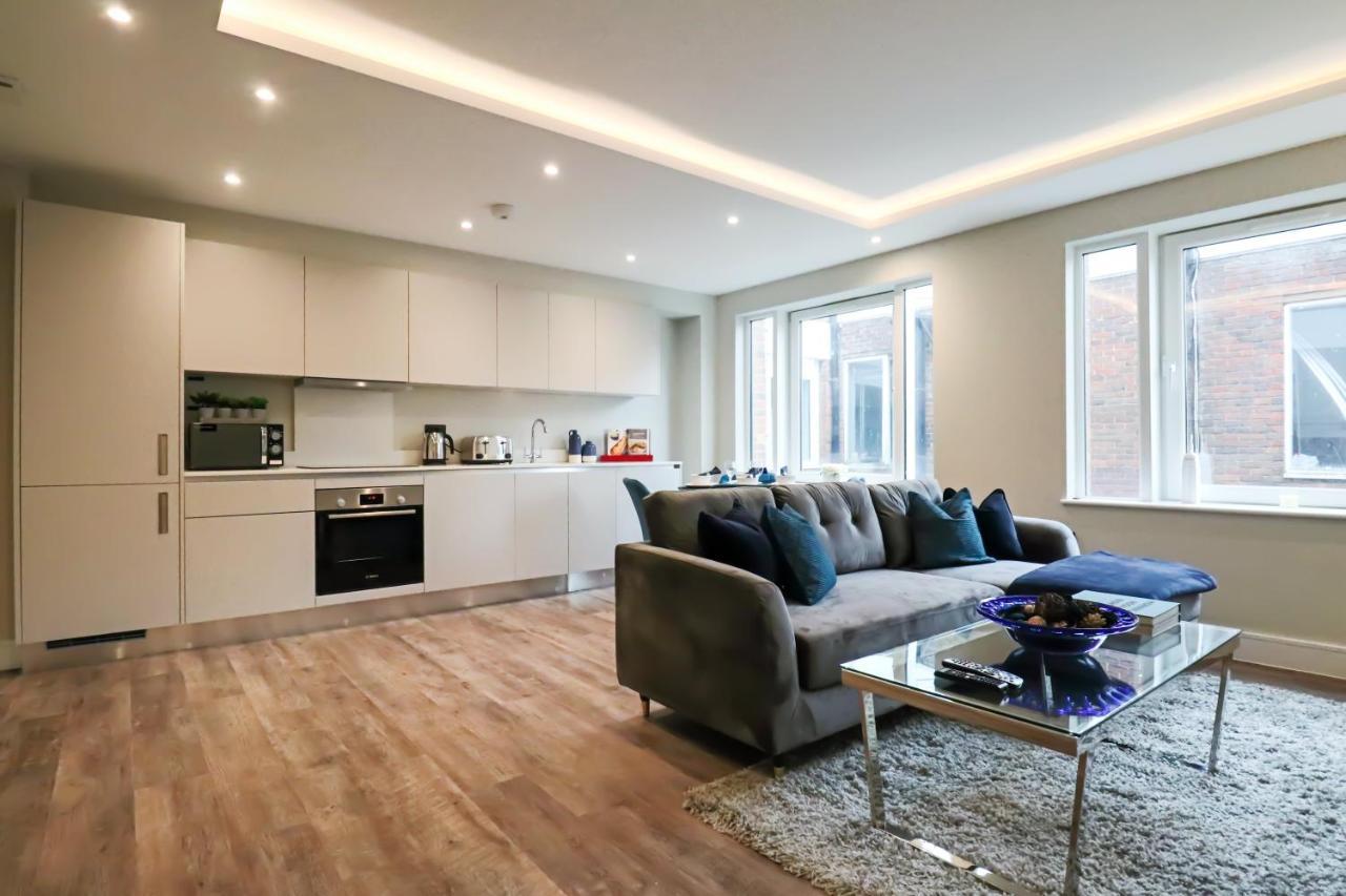 Portfolio Apartments - Welwyn Town Centre Вэлвин Гарден Сити Экстерьер фото