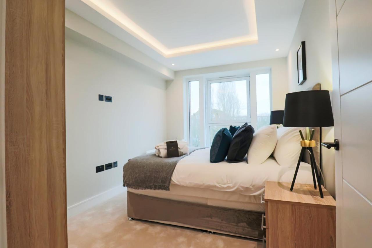 Portfolio Apartments - Welwyn Town Centre Вэлвин Гарден Сити Экстерьер фото